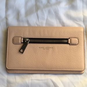 PREOWNED| MARC JACOBS WALLET